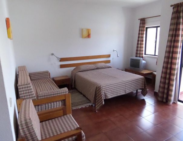alvor_ferias_two_rooms_32600001_compressed