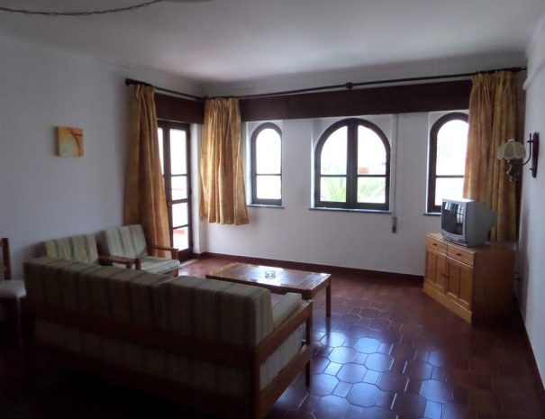 alvor_ferias_two_rooms_32600060_compressed